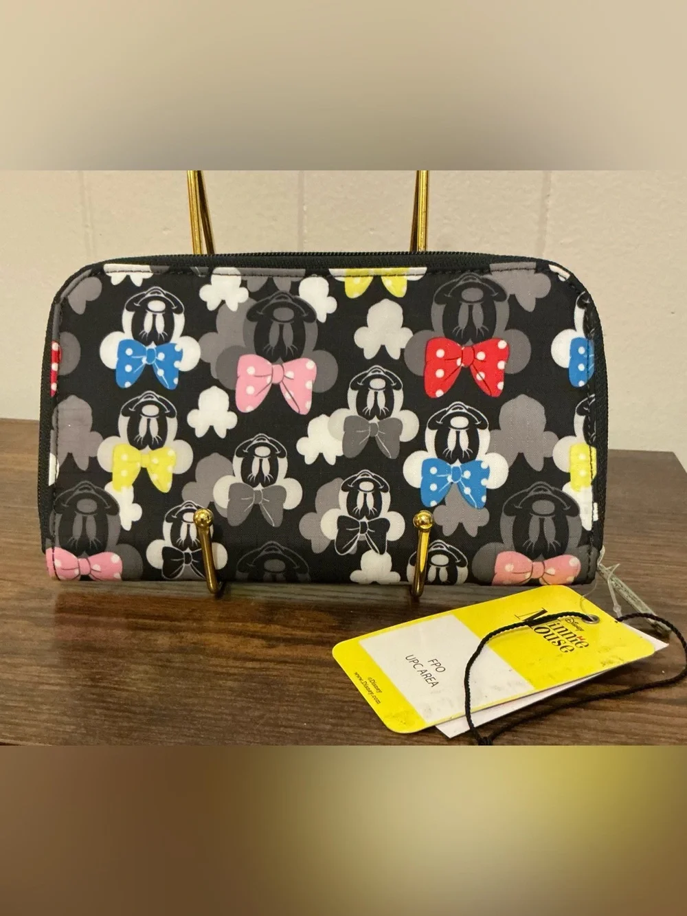 A Rare HTF NWT LeSportsac x Disney Minnie Mouse Zip Around Wallet